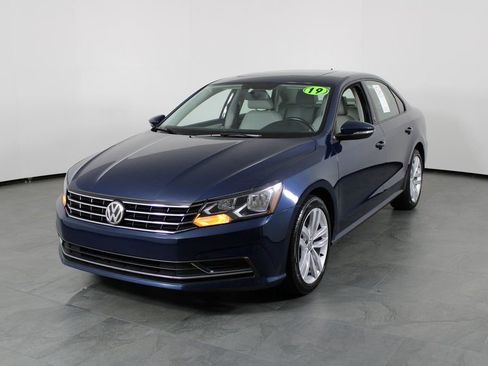 Used 2019 Volkswagen Passat 2.0T Wolfsburg w/ Wheels & Sunroof Package image 2