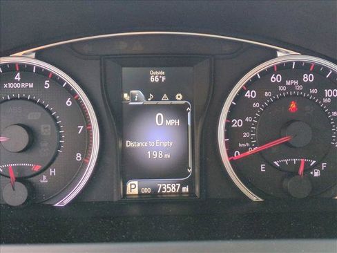 Used 2017 Toyota Camry XSE image 9