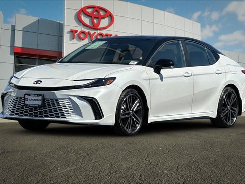 Certified 2026 Toyota Camry XSE FWD image 7