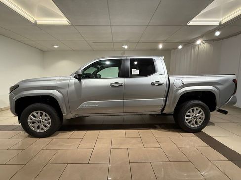 New 2026 Toyota Tacoma SR5 AWD/4WD image 2