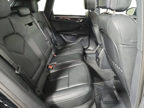 Certified 2026 Porsche Macan AWD/4WD image 26
