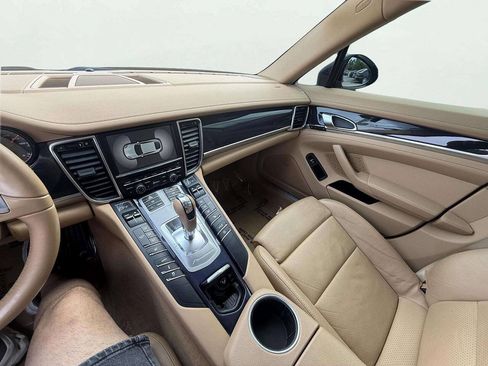 Used 2011 Porsche Panamera 4 AWD/4WD image 19