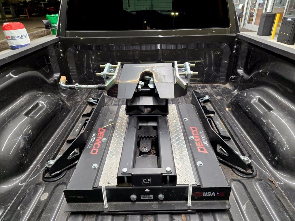 Used 2024 RAM 3500 Big Horn w/ Night Edition AWD/4WD image 6