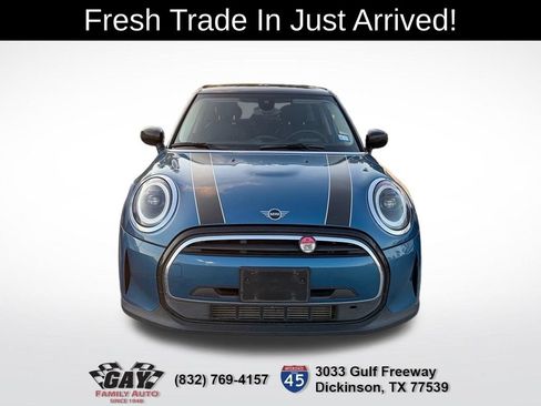 Used 2022 MINI Cooper 4-Door Hardtop FWD image 2