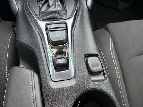 Used 2019 Chevrolet Camaro LT image 19