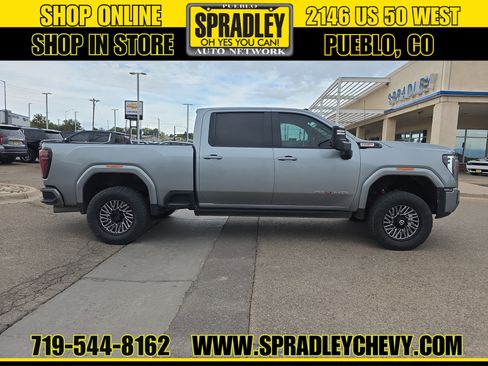 Used 2024 GMC Sierra 2500 AT4 w/ AT4 Premium Plus Package AWD/4WD image 3