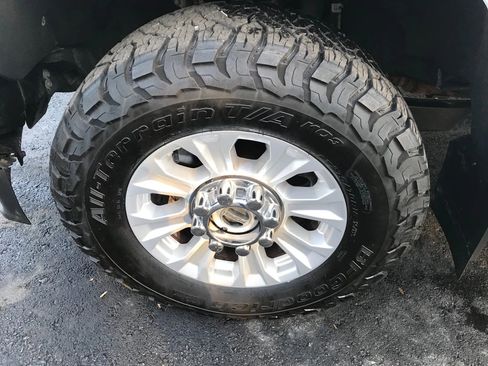 Used 2022 Ford F250 XL w/ STX Appearance Package image 32