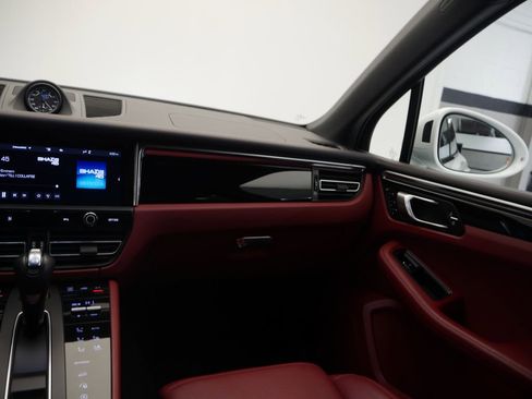 Certified 2023 Porsche Macan S image 37
