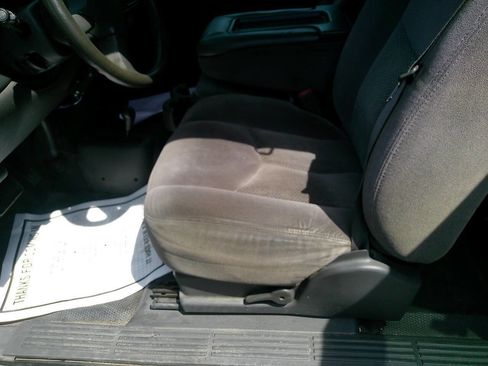 Used 2006 Chevrolet Silverado 2500 W/T w/ Skid Plate Package AWD/4WD image 34