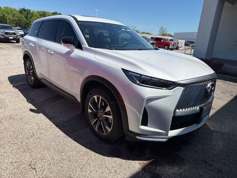 Used 2026 INFINITI QX60 Pure w/ Cargo Package FWD image 1