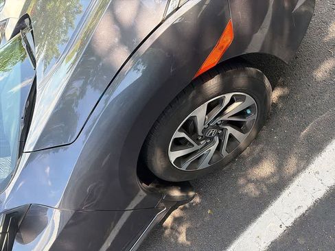 Used 2017 Honda Civic EX image 4