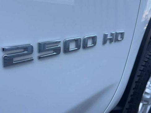 Used 2023 Chevrolet Silverado 2500 LT w/ Convenience Package image 2
