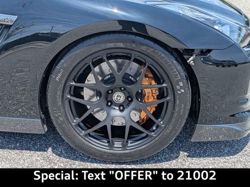 Used 2009 Nissan GT-R Premium AWD/4WD image 11