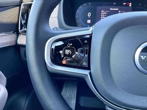 Used 2025 Volvo XC90 B6 Core w/ Protection Package Premier image 21