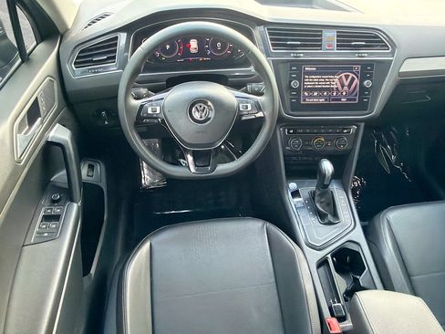 Used 2020 Volkswagen Tiguan SEL FWD image 16
