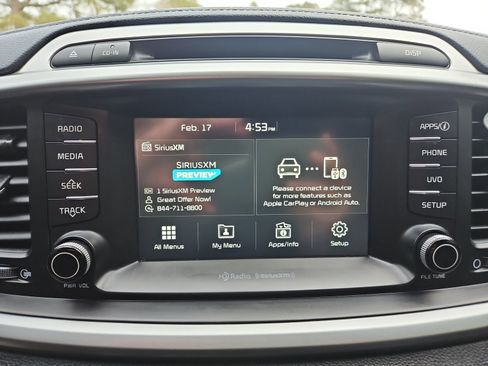 Used 2017 Kia Sorento LX w/ LX Convenience Package image 29