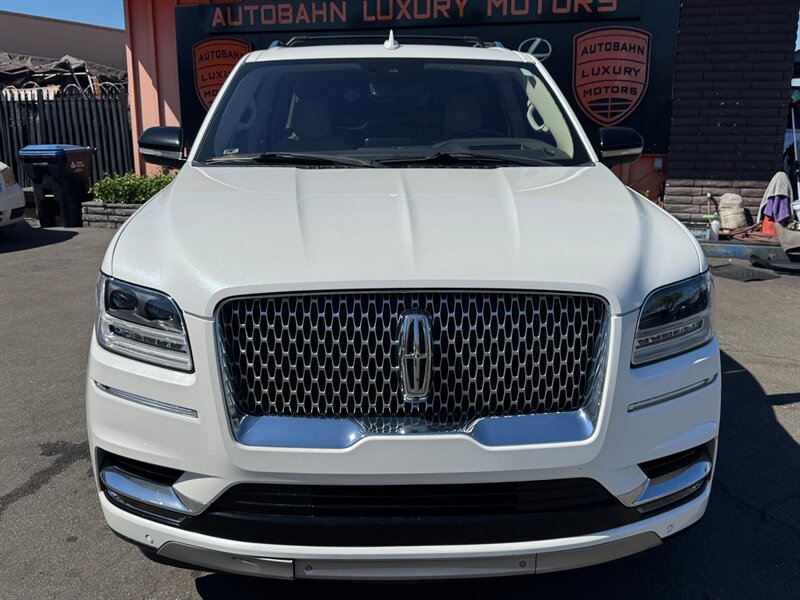 Used 2020 Lincoln Navigator L Reserve w/ Luxury Package AWD/4WD image 2
