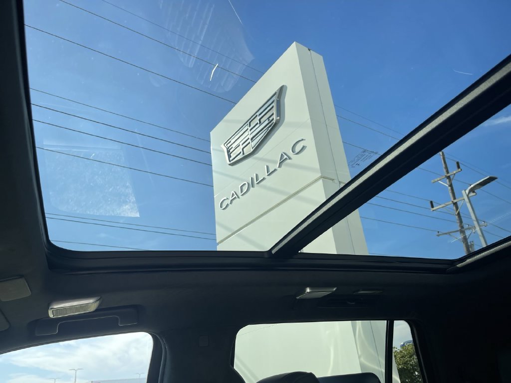 Used 2024 Cadillac Escalade Premium Luxury Platinum w/ LPO, Floor Liner Package AWD/4WD image 34