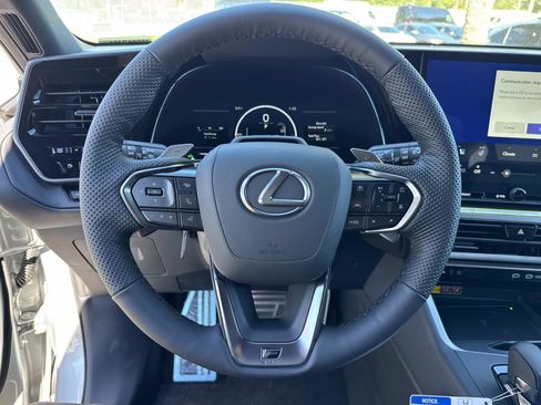 New 2026 Lexus TX 500h AWD image 28