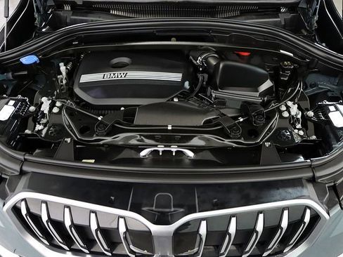 Used 2025 BMW X1 xDrive28i w/ Technology Package image 40