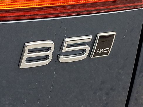 New 2026 Volvo XC60 B5 Ultra w/ Protection Package Premier image 14