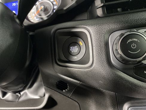 Used 2025 Jeep Wrangler Unlimited Sport AWD/4WD image 25