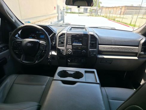 Used 2018 Ford F250 XL w/ Power Equipment Group AWD/4WD image 13