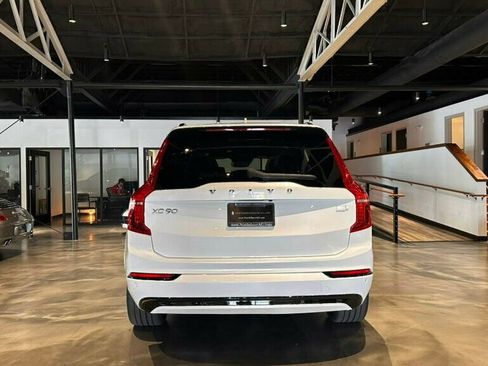 Used 2022 Volvo XC90 T8 R-Design w/ Advanced Package AWD/4WD image 4