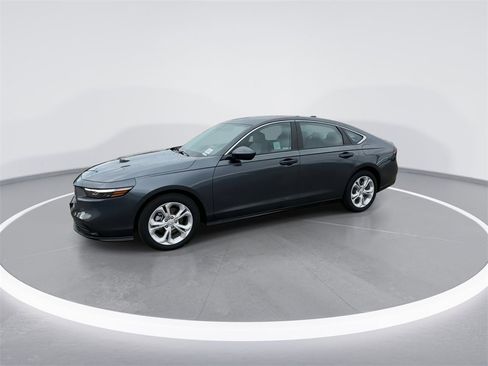 Used 2025 Honda Accord LX image 7