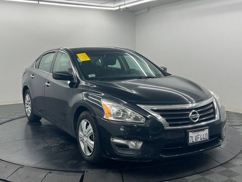 Used 2015 Nissan Altima 2.5 S w/ Power Driver Seat Package FWD image 3