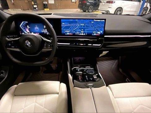 New 2026 BMW 530i w/ Premium Package image 5