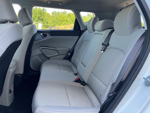 Used 2023 Kia Soul EX FWD image 29