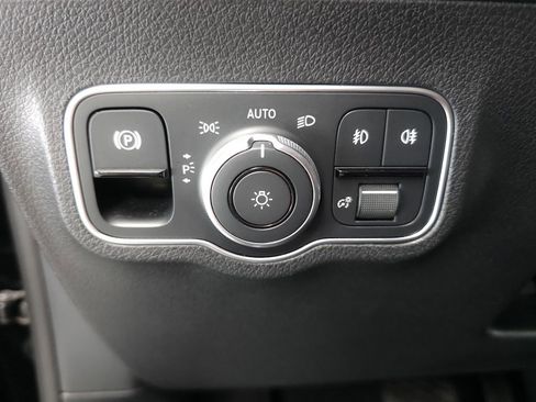 Certified 2026 Mercedes-Benz GLB 250 4MATIC image 9