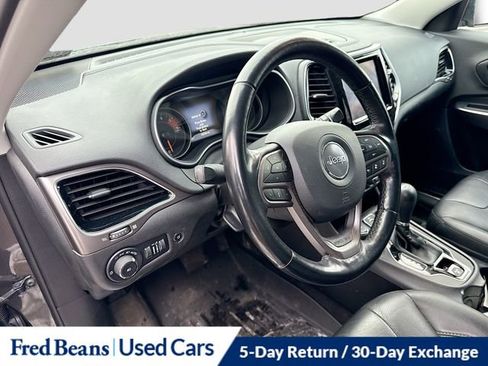 Used 2021 Jeep Cherokee Limited image 10