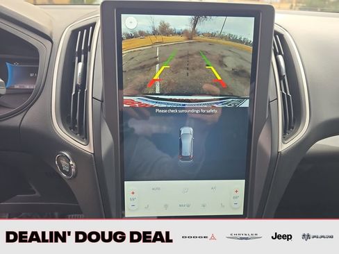 Used 2024 Ford Edge SEL image 19