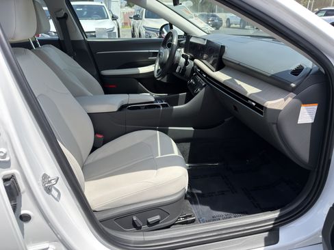 Used 2024 Hyundai Sonata SEL FWD image 10