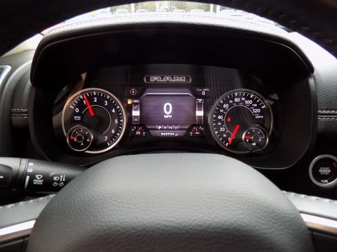 Certified 2020 RAM 1500 Laramie image 17