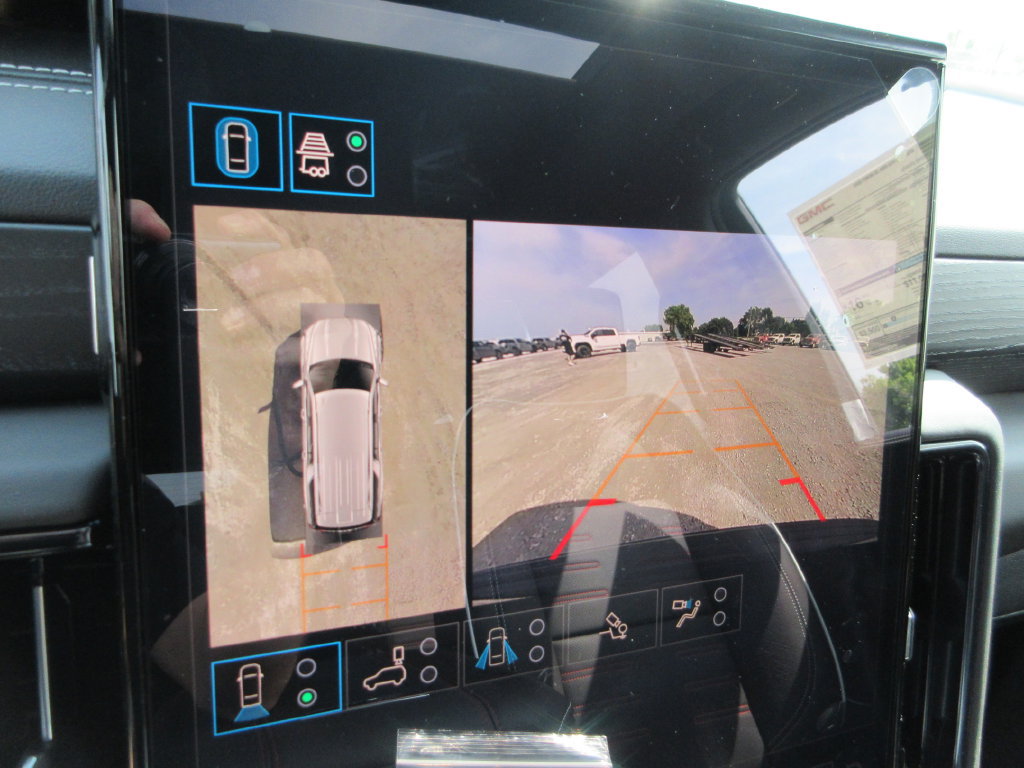 New 2026 GMC Yukon XL AT4 Ultimate AWD/4WD image 18