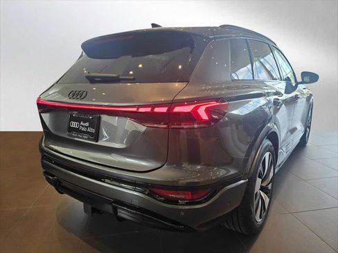 New 2025 Audi SQ6 e-tron Premium Plus image 3