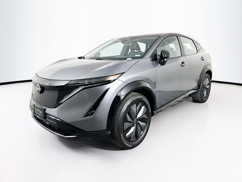 Used 2023 Nissan Ariya AWD image 3