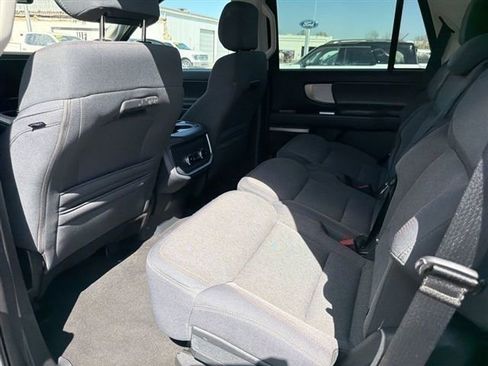 Used 2025 Ford Expedition Active RWD image 20