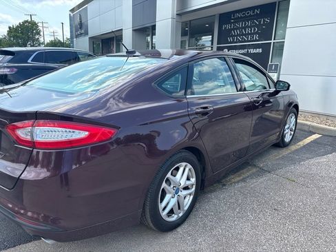 Used 2013 Ford Fusion SE FWD image 4