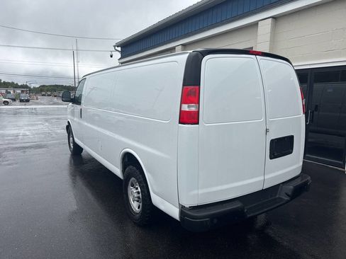 Used 2020 Chevrolet Express 2500 2500 3dr Extended Cargo Van w/ Safety Package image 6