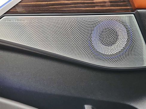 Used 2023 BMW X7 M60i w/ Executive Package image 33