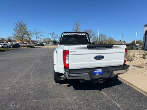 Used 2019 Ford F350 XLT w/ XLT Premium Package AWD/4WD image 7