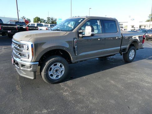 New 2026 Ford F250 XLT w/ XLT Premium Package AWD/4WD image 33