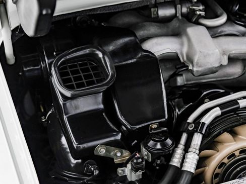 Used 1996 Porsche 911 GT3 RS image 97