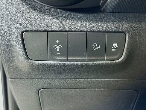 Used 2023 Hyundai Kona SEL AWD/4WD image 10