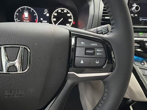New 2026 Honda Odyssey Touring image 29