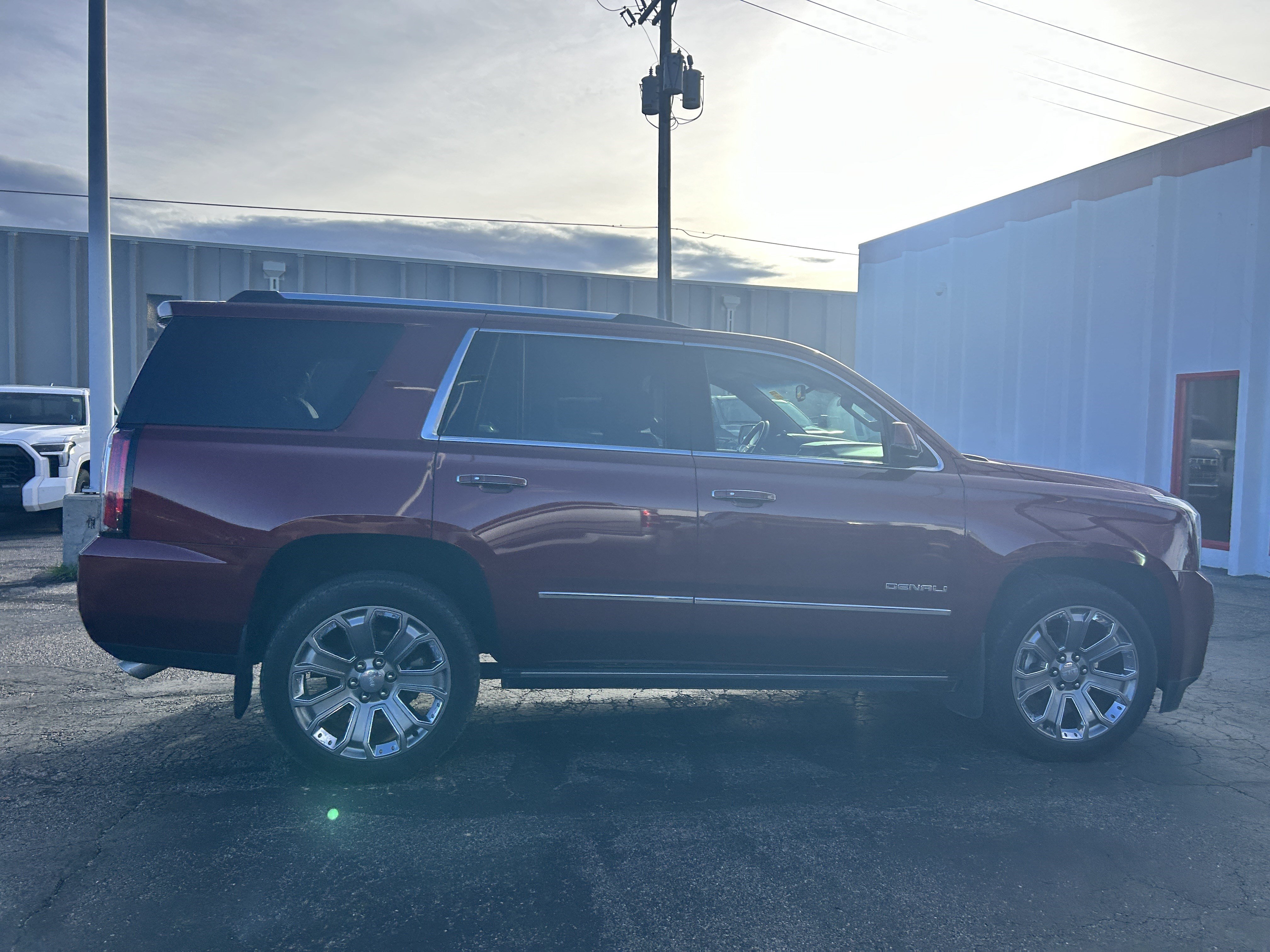 Used 2016 GMC Yukon Denali w/ Open Road Package AWD/4WD image 6